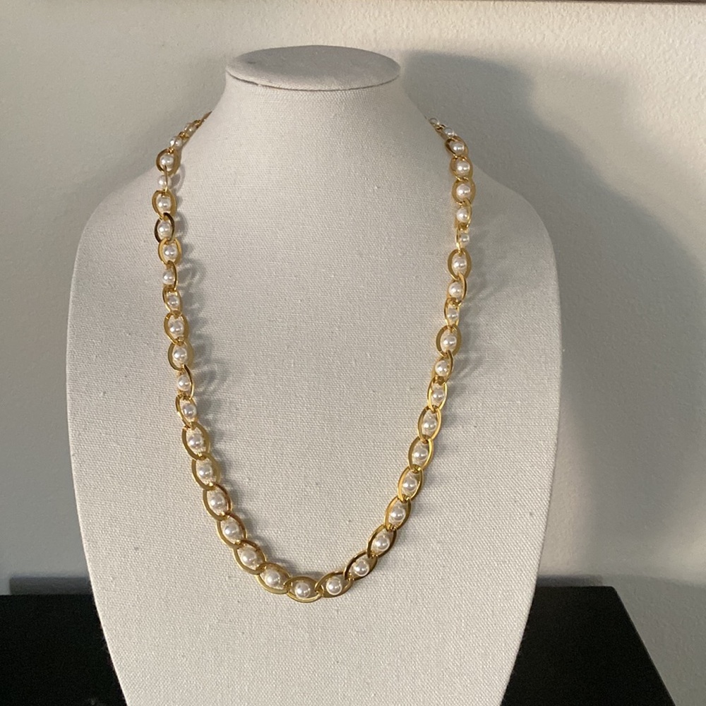Woman’s Vintage Necklace